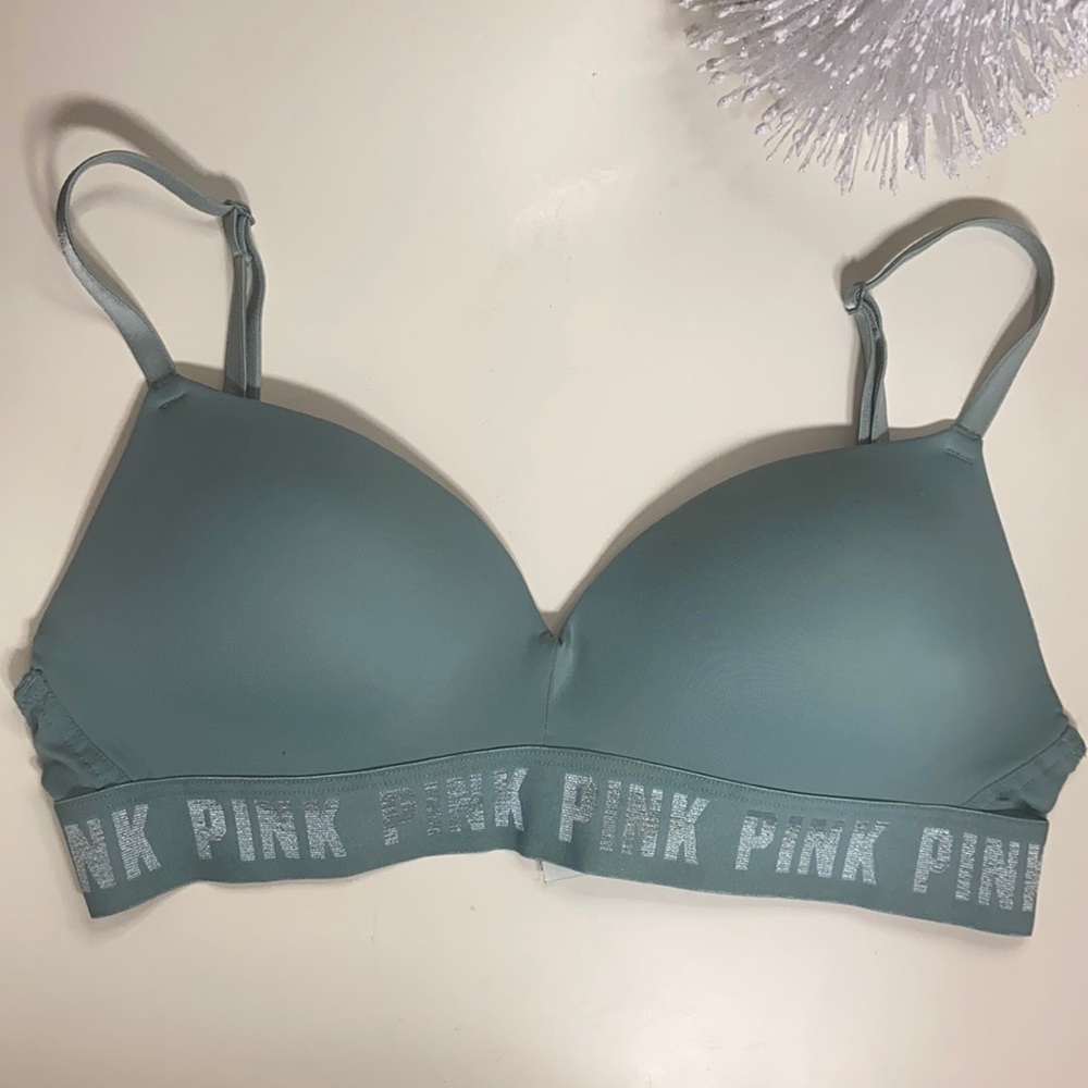 Victoria’s Secret PINK wireless push up bra 32c